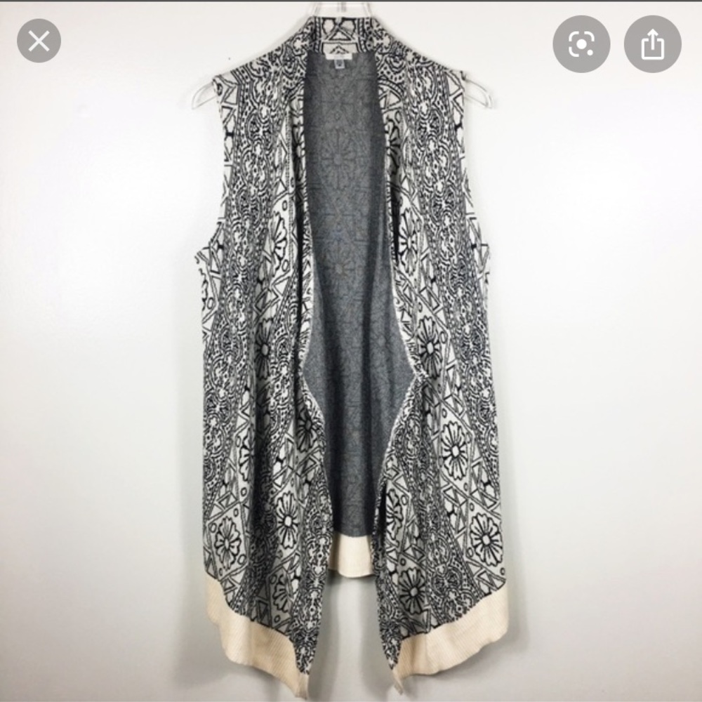 XS ecoté knit vest, Urban Outfitters